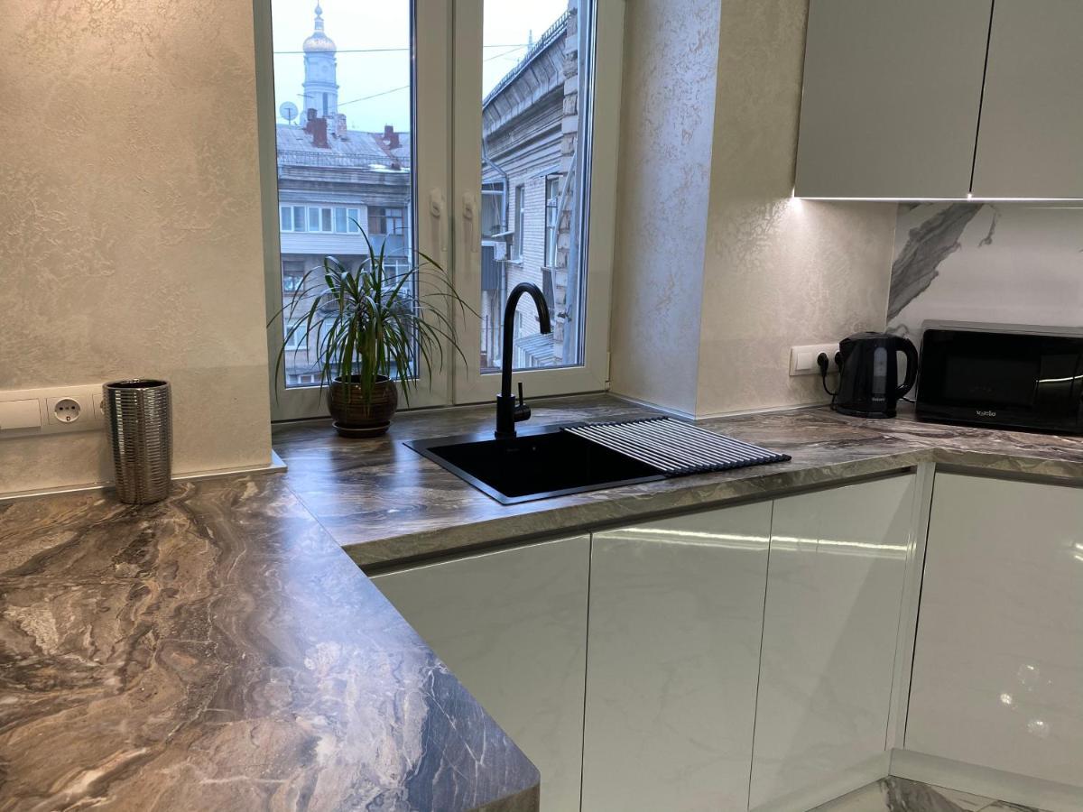 Panorama Luxury Apartment In The House With A Spire, A Historical Building In The City Centre Harkiv Dış mekan fotoğraf