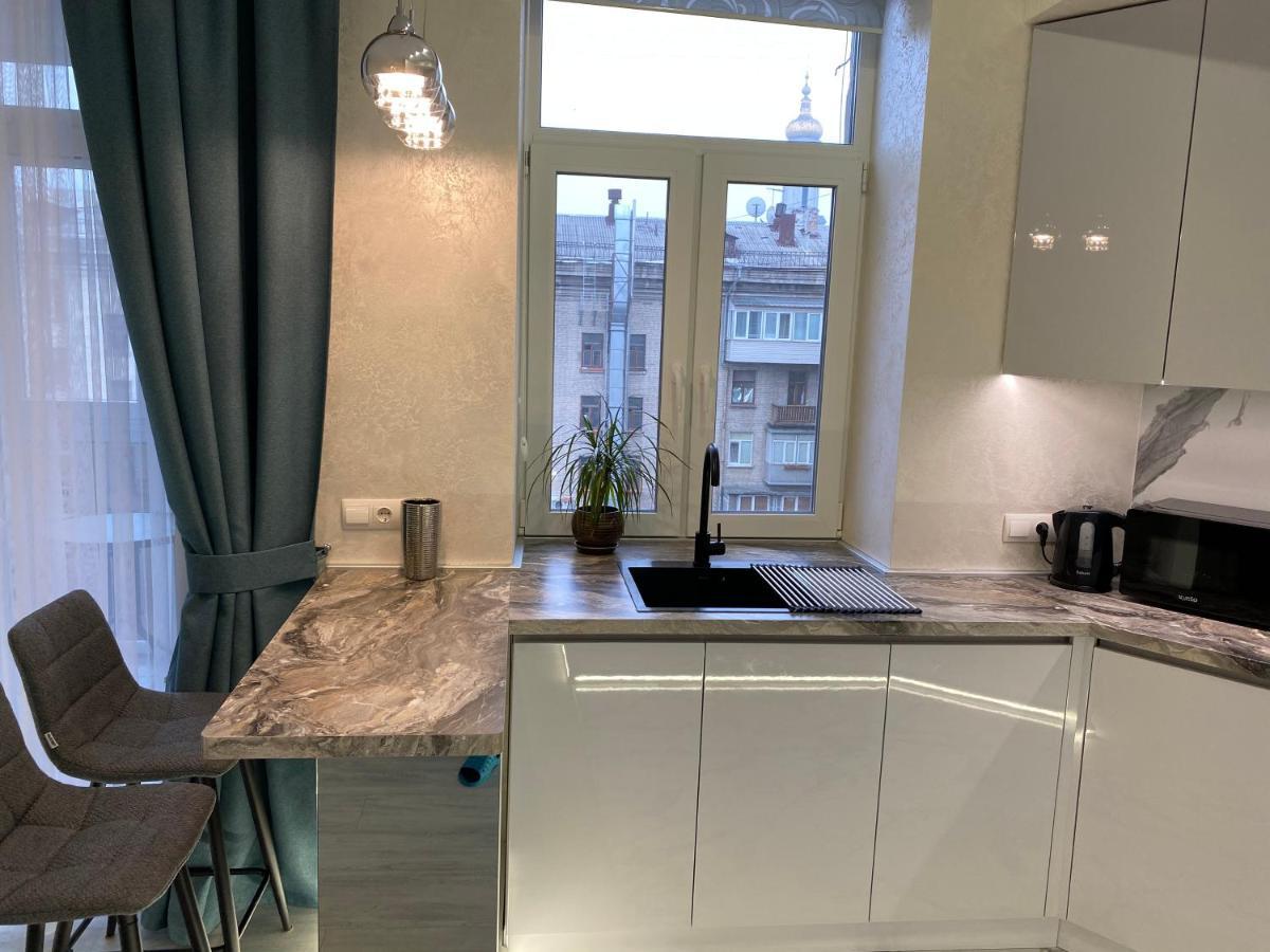 Panorama Luxury Apartment In The House With A Spire, A Historical Building In The City Centre Harkiv Dış mekan fotoğraf