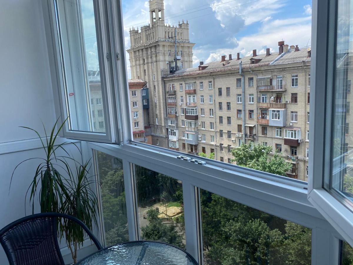 Panorama Luxury Apartment In The House With A Spire, A Historical Building In The City Centre Harkiv Dış mekan fotoğraf