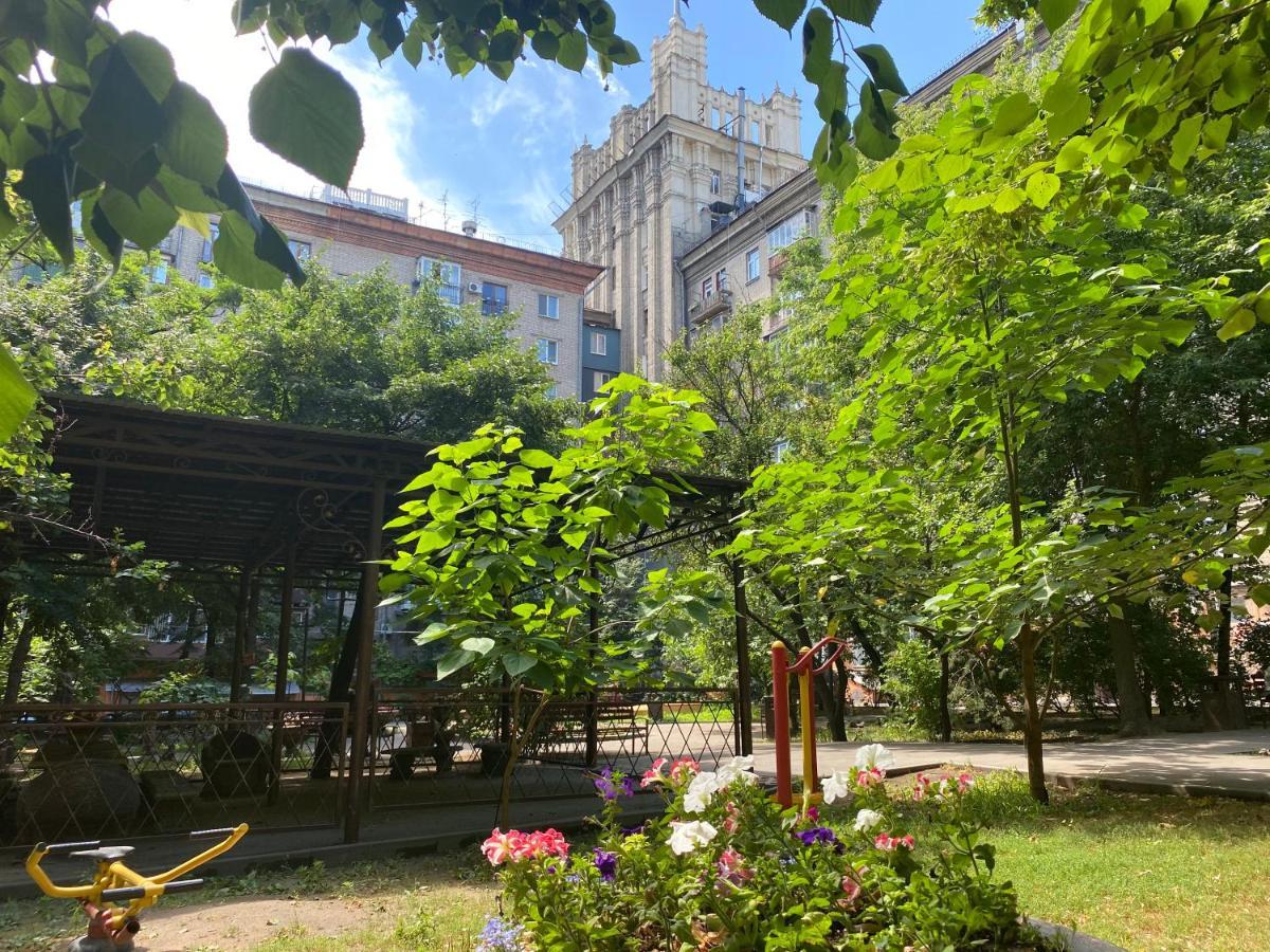 Panorama Luxury Apartment In The House With A Spire, A Historical Building In The City Centre Harkiv Dış mekan fotoğraf